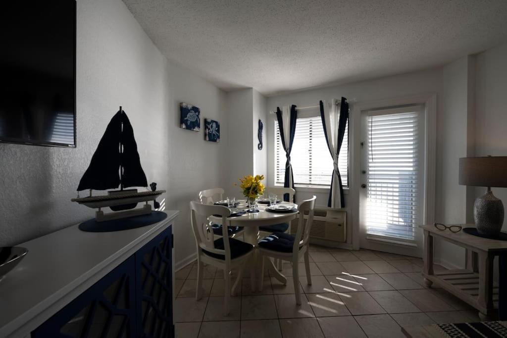 Royal Retreat-Amazing View-King Bed-1 Bedroom-Full Kitchen-Free Parking-Self Check-In Миртл-Бич Экстерьер фото