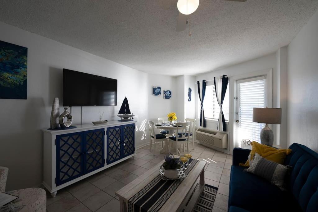 Royal Retreat-Amazing View-King Bed-1 Bedroom-Full Kitchen-Free Parking-Self Check-In Миртл-Бич Экстерьер фото